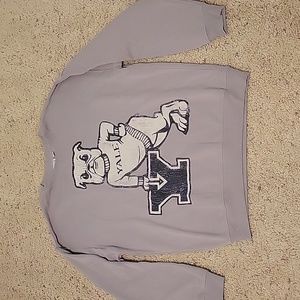 Yale sweatshirt